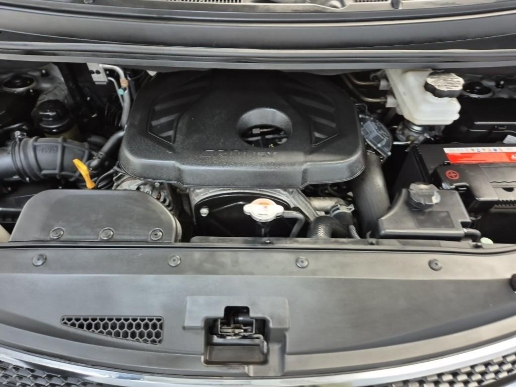 2015 HYUNDAI GRAND STAREX 