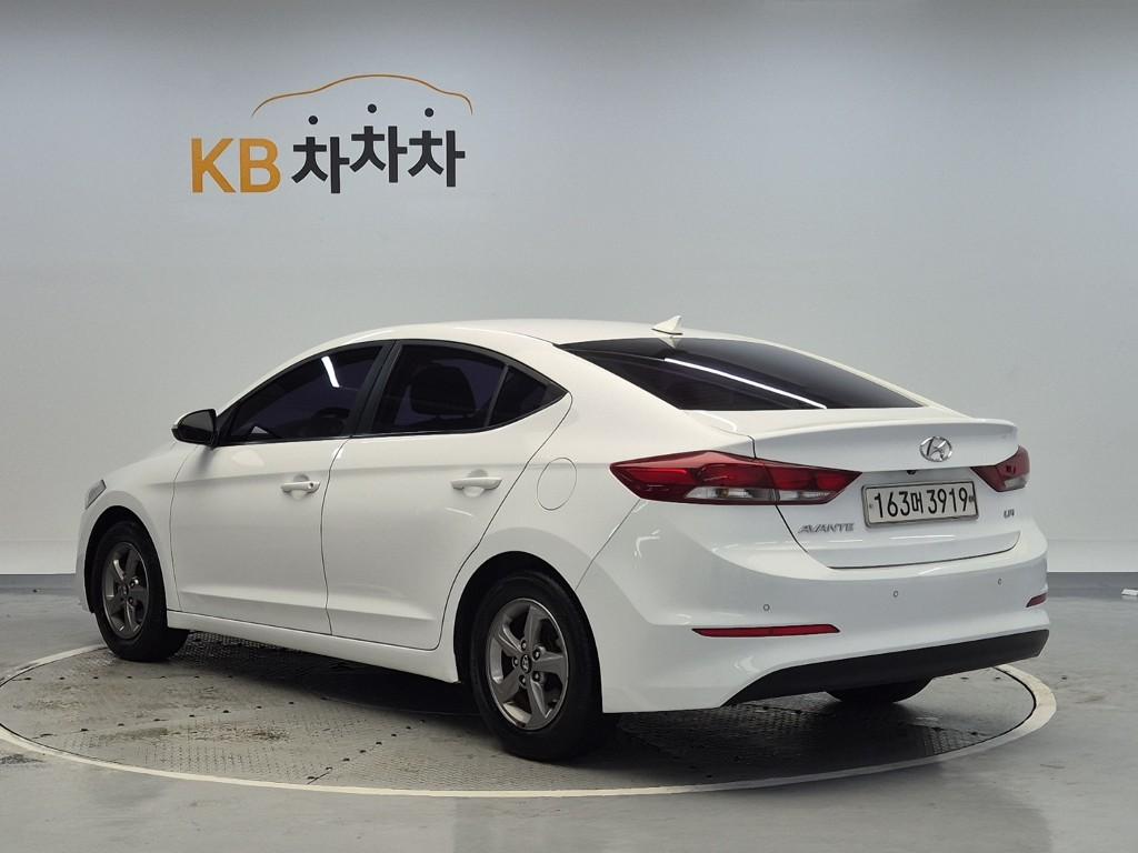 2017 HYUNDAI AVANTE AD 