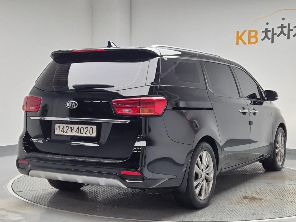 2019 KIA THE NEW CARNIVAL 