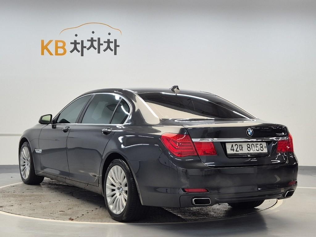 2011 BMW 7 SERIES (5Gen) 