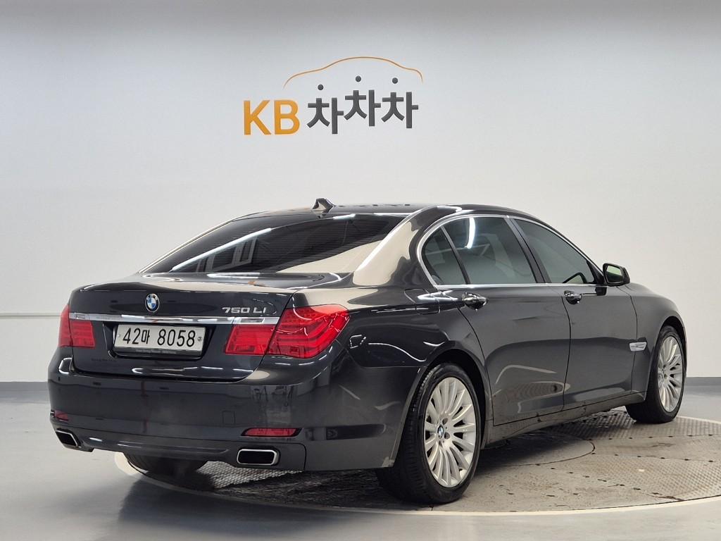2011 BMW 7 SERIES (5Gen) 