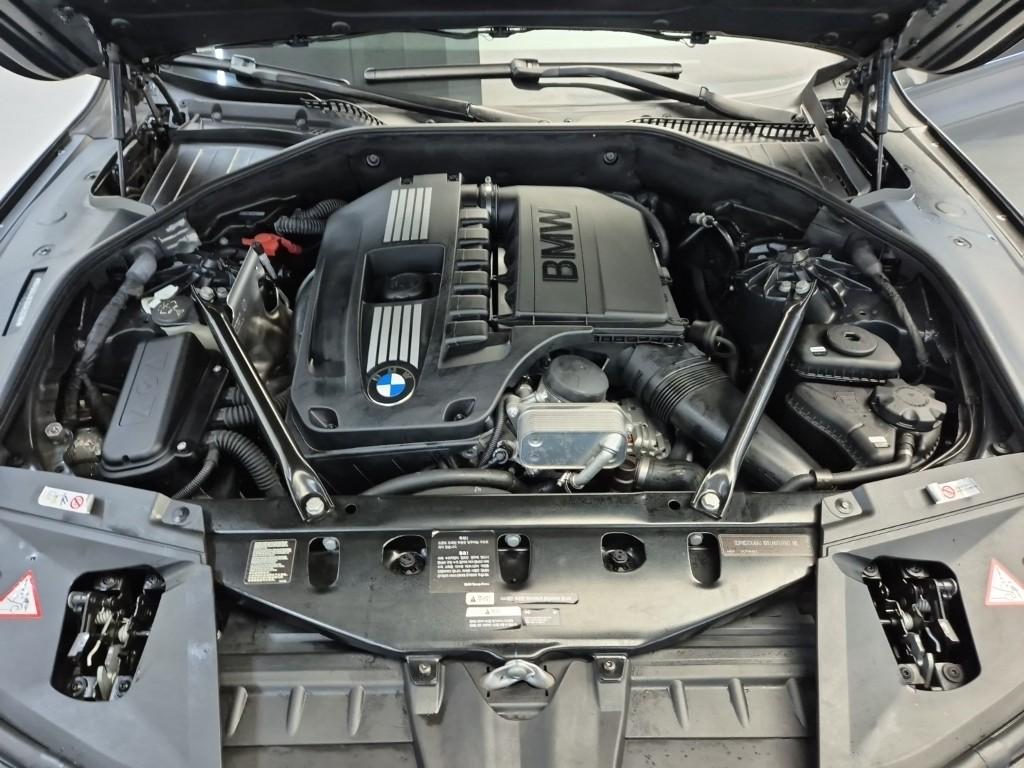 2011 BMW 7 SERIES (5Gen) 