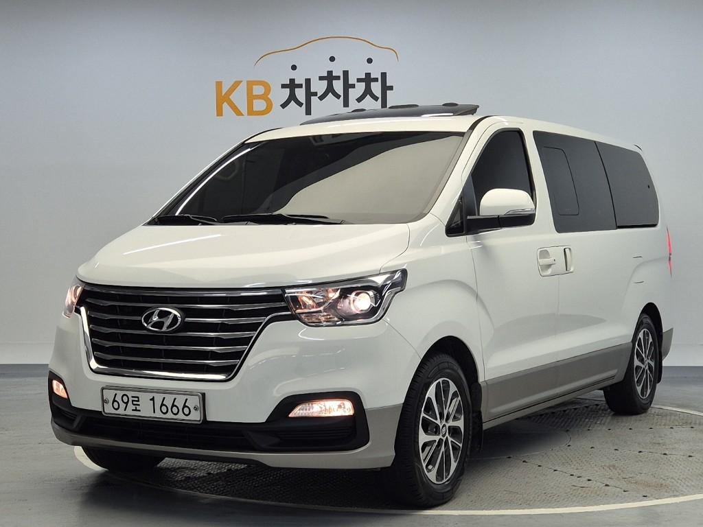 2019 HYUNDAI THE NEW GRAND STAREX 