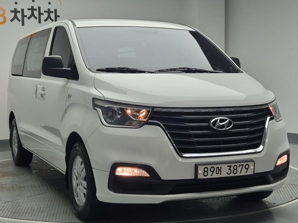 2021 HYUNDAI THE NEW GRAND STAREX 