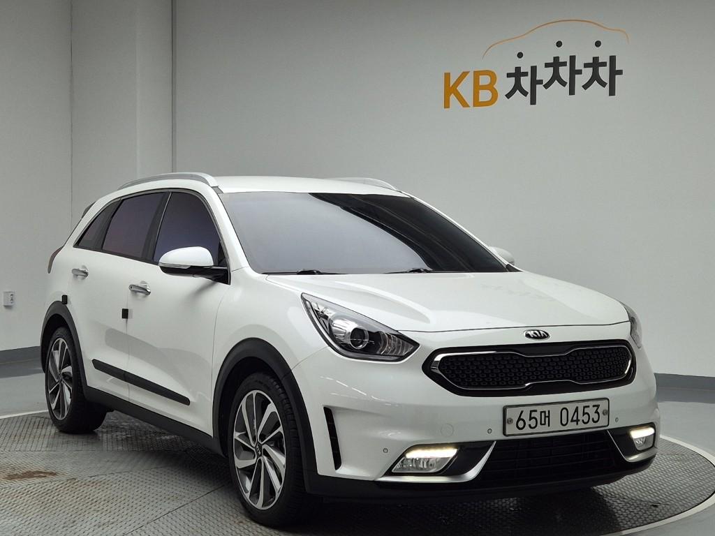 2017 KIA NIRO 