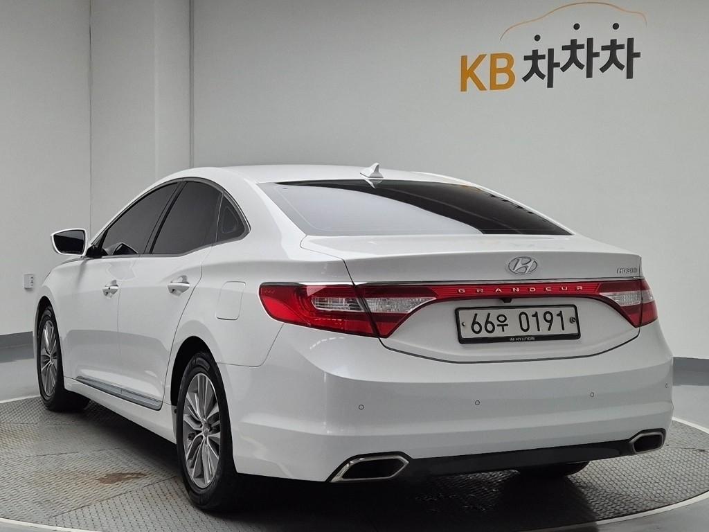 2017 HYUNDAI GRANDEUR HG 