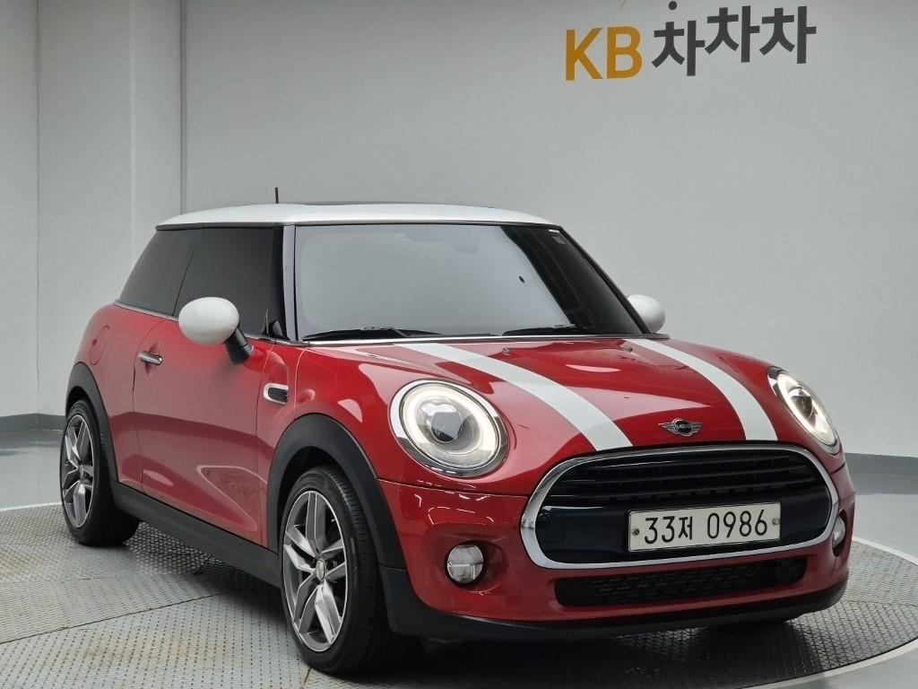 2016 MINI COOPER 