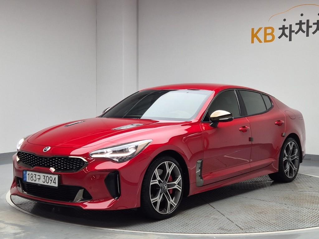 2019 KIA STINGER 