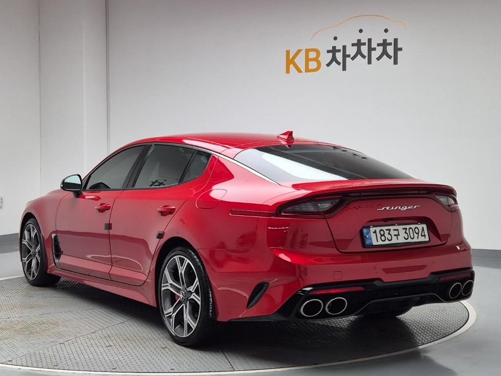 2019 KIA STINGER 