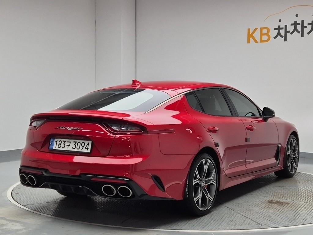 2019 KIA STINGER 