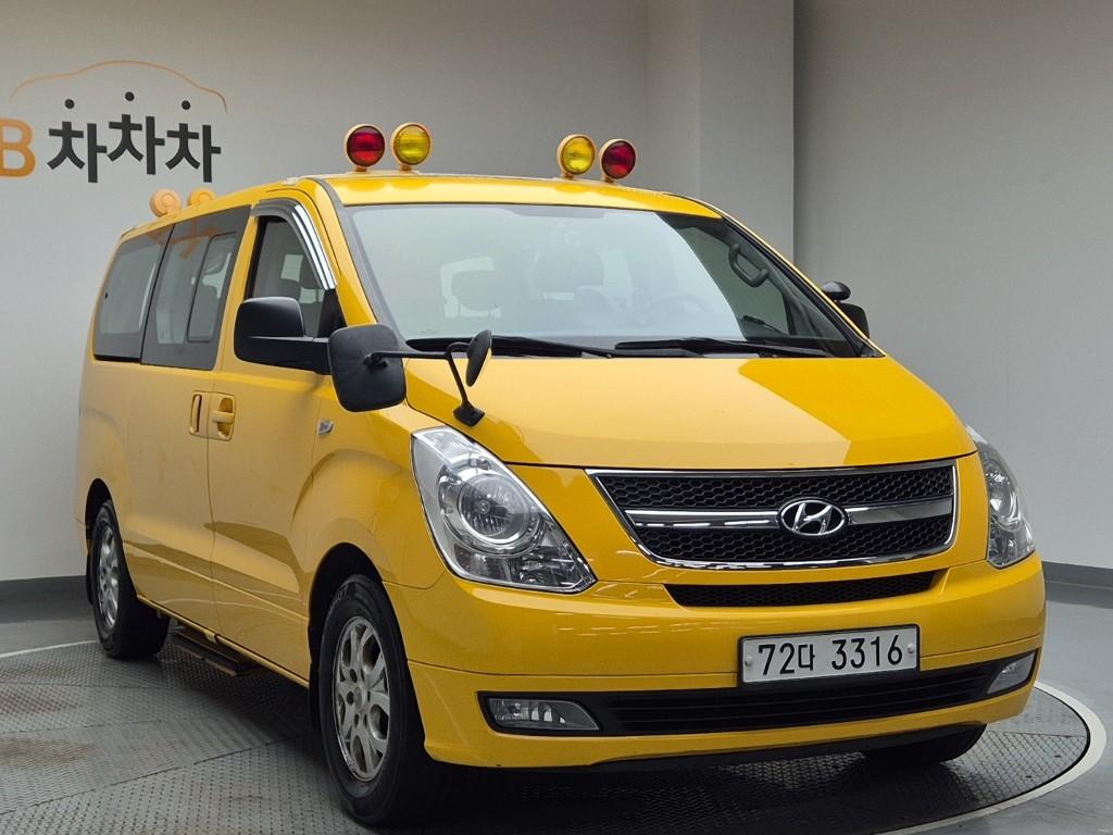 2013 HYUNDAI GRAND STAREX 