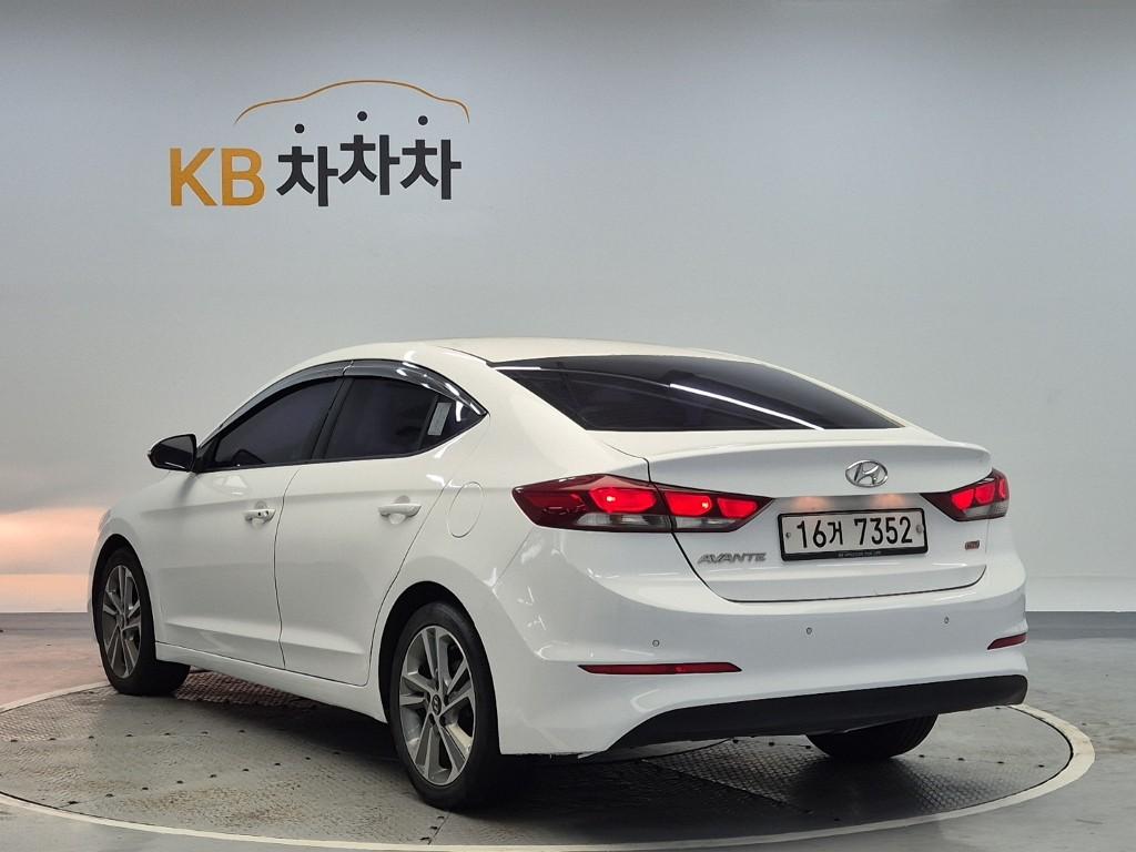 2017 HYUNDAI AVANTE AD 