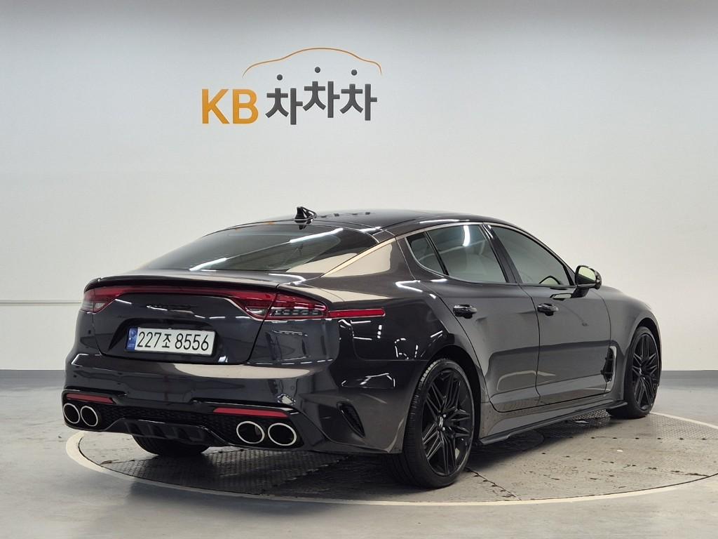 2021 KIA STINGER Meister 