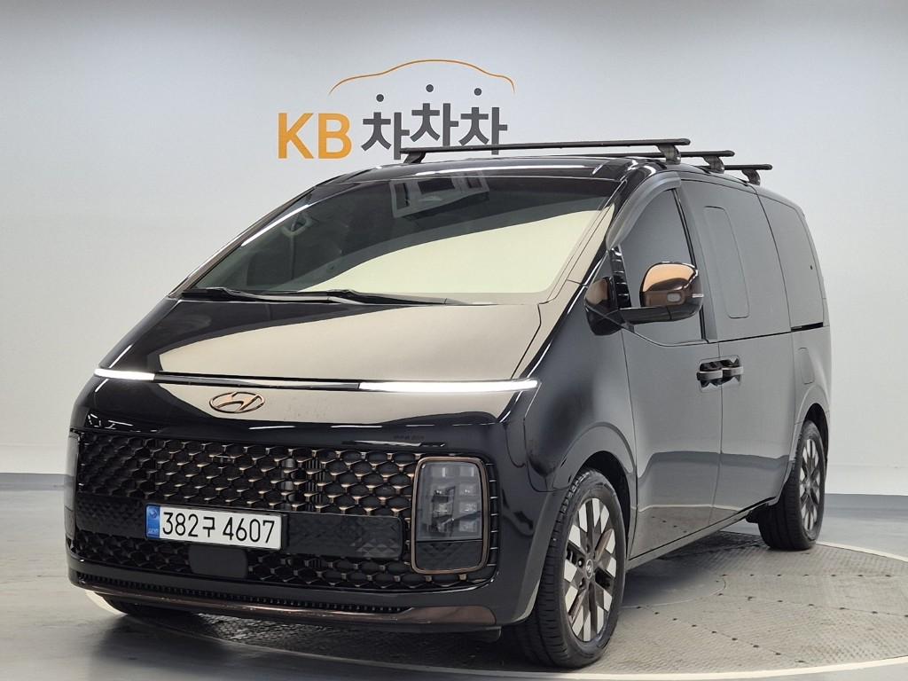 2022 HYUNDAI STARIA 