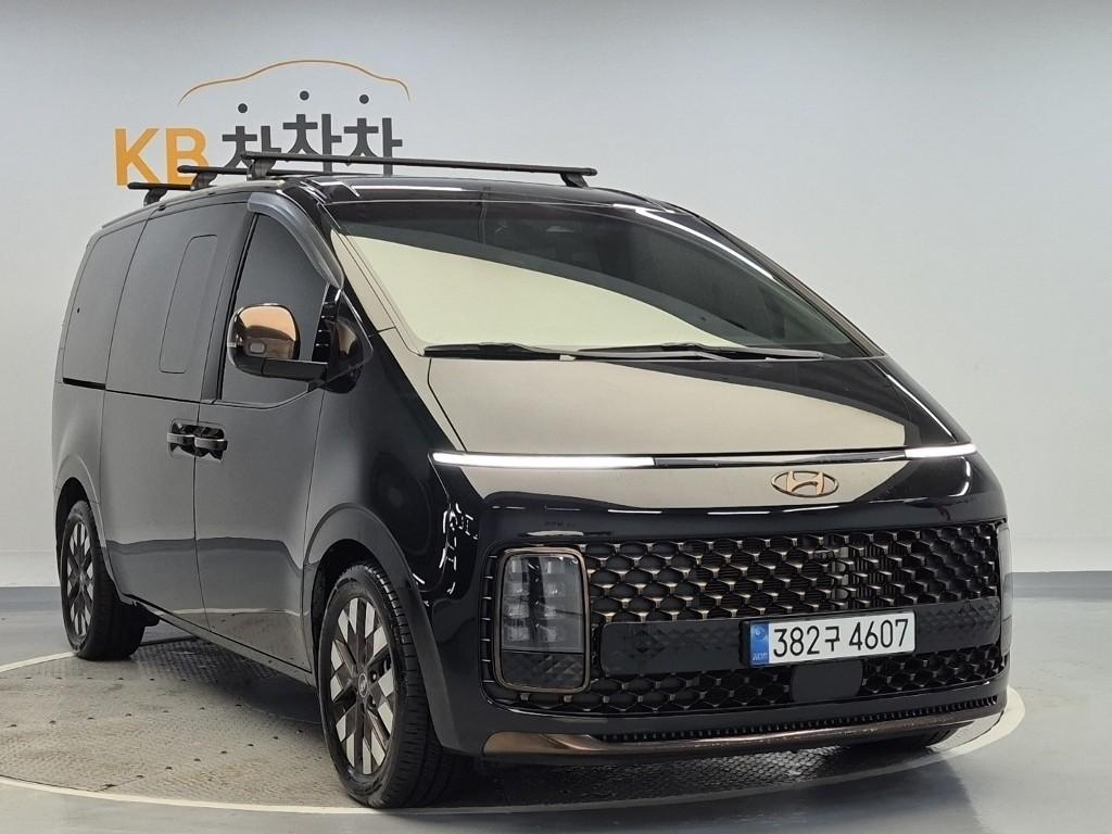 2022 HYUNDAI STARIA 