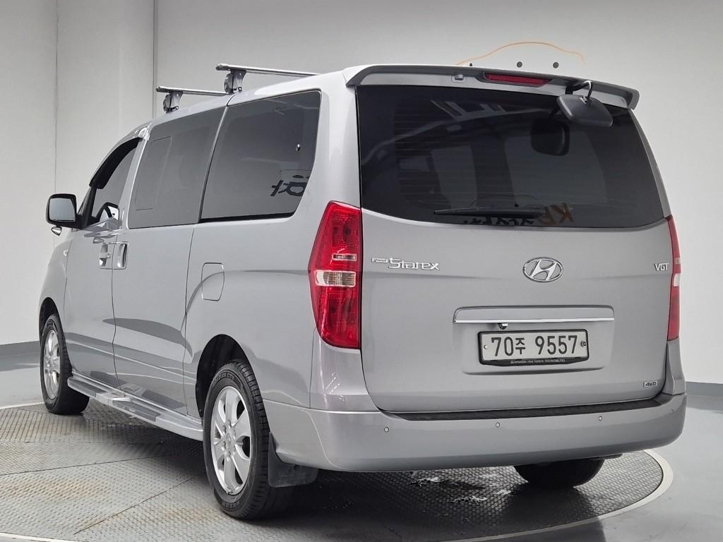 2019 HYUNDAI THE NEW GRAND STAREX 