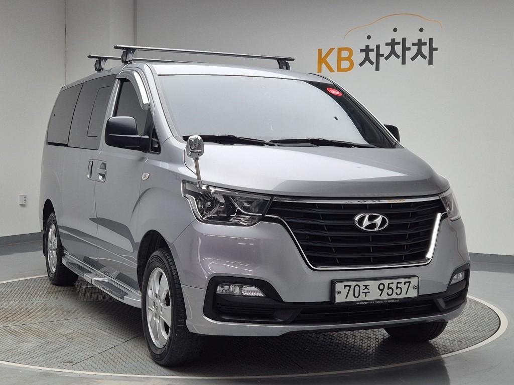 2019 HYUNDAI THE NEW GRAND STAREX 