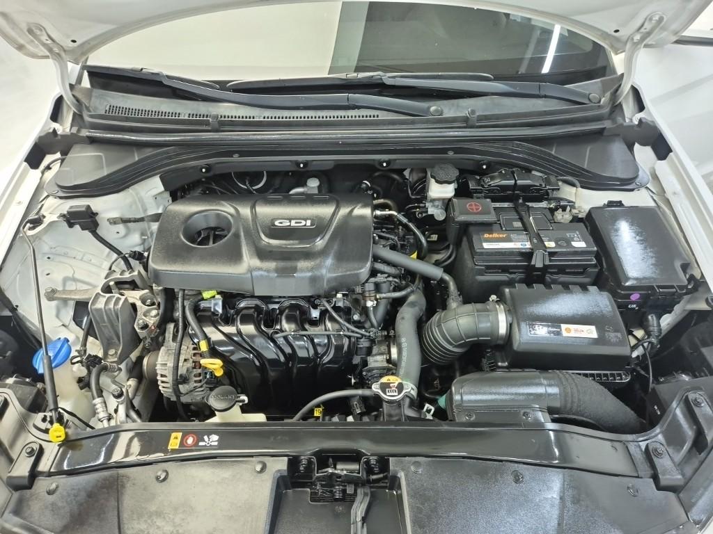 2016 HYUNDAI AVANTE AD 