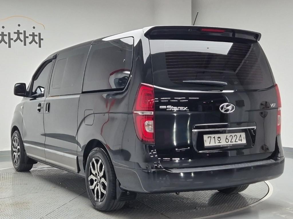 2020 HYUNDAI THE NEW GRAND STAREX 