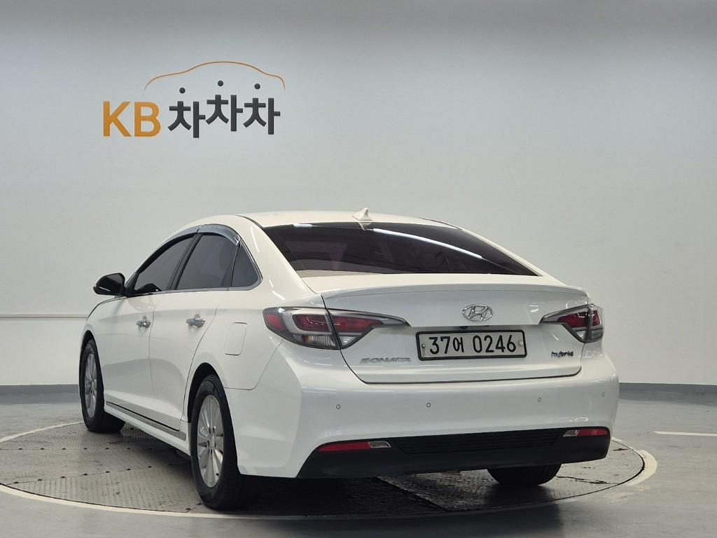 2017 HYUNDAI LF SONATA HYBRID 