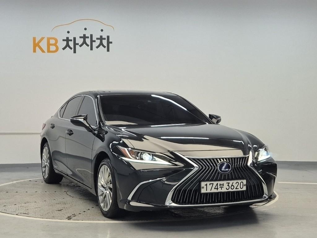 2021 LEXUS ES 