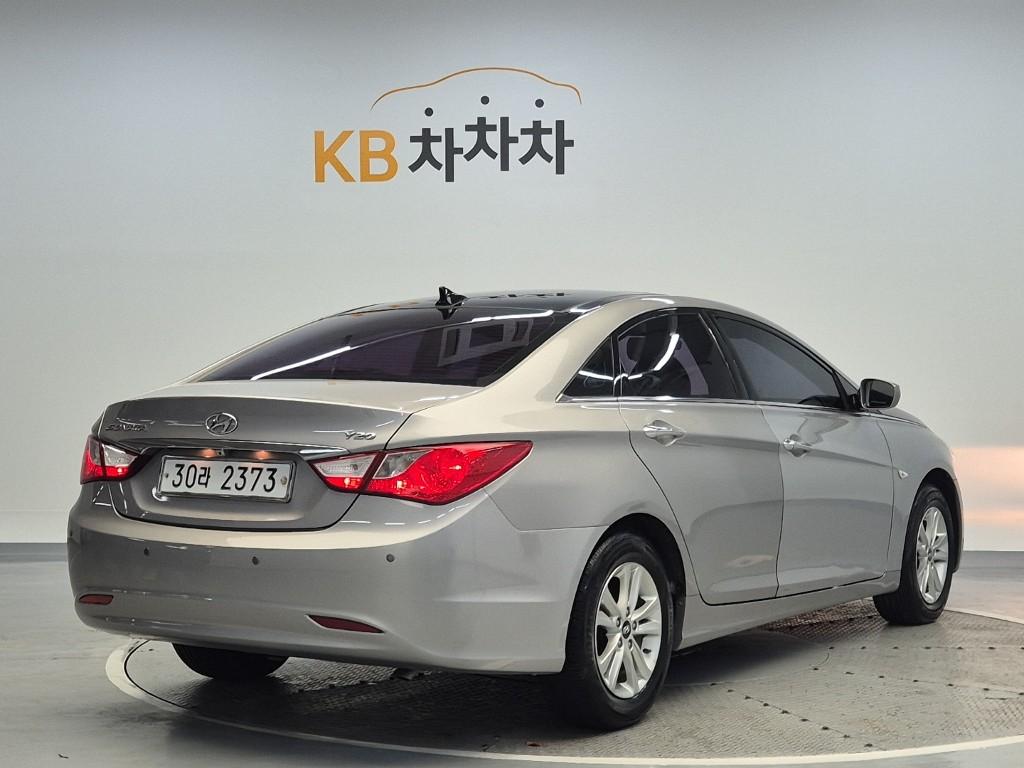 2010 HYUNDAI SONATA (YF) 