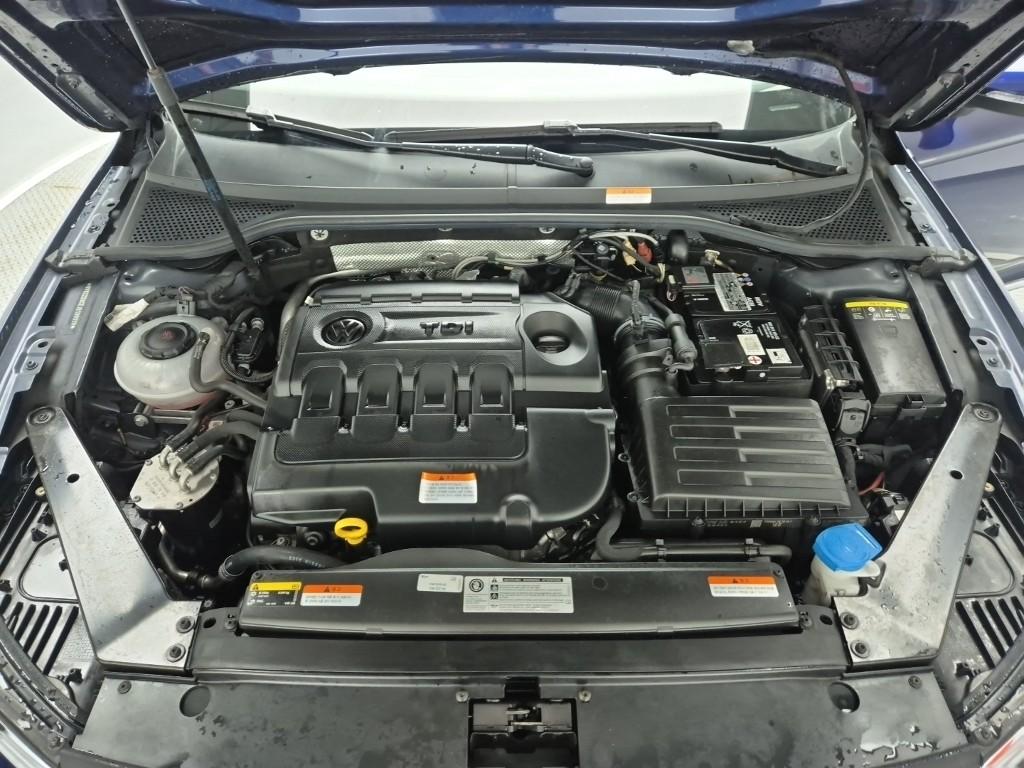 2018 VOLKSWAGEN PASSAT GT (8Gen) 
