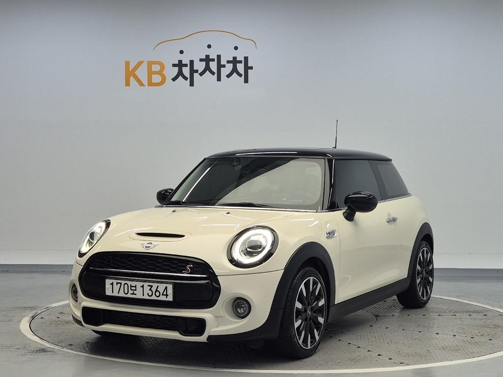 2021 MINI COOPER 