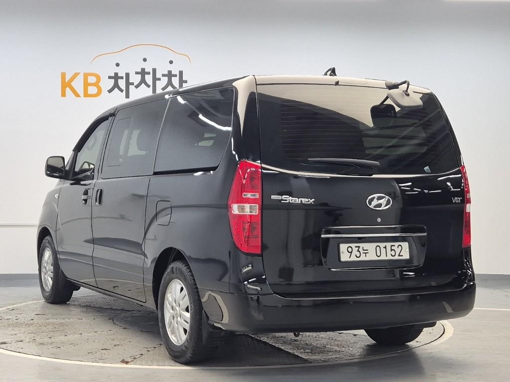 2021 HYUNDAI THE NEW GRAND STAREX 