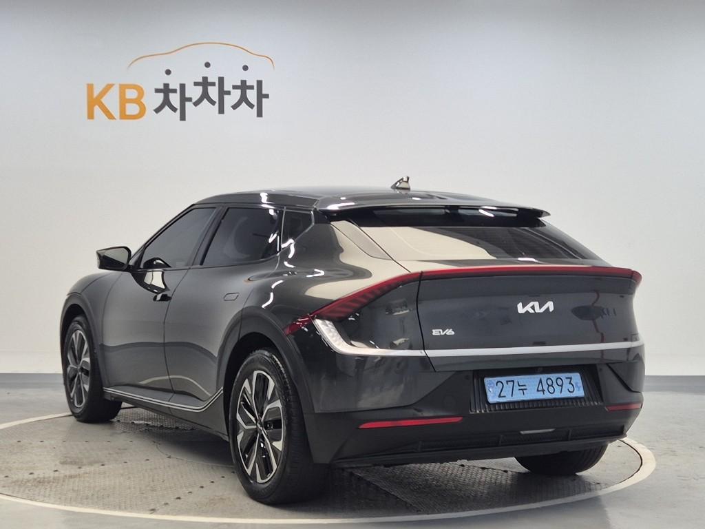 2022 KIA EV6 