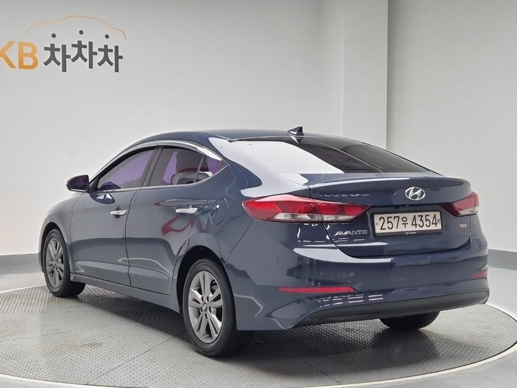 2016 HYUNDAI AVANTE AD 