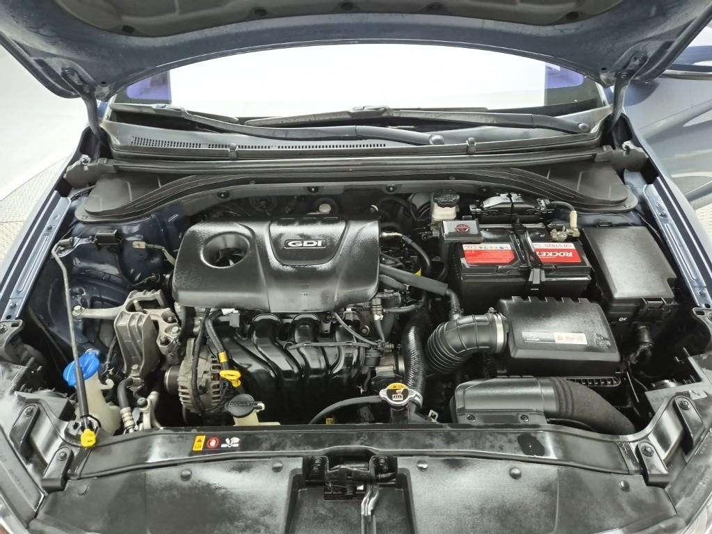 2016 HYUNDAI AVANTE AD 