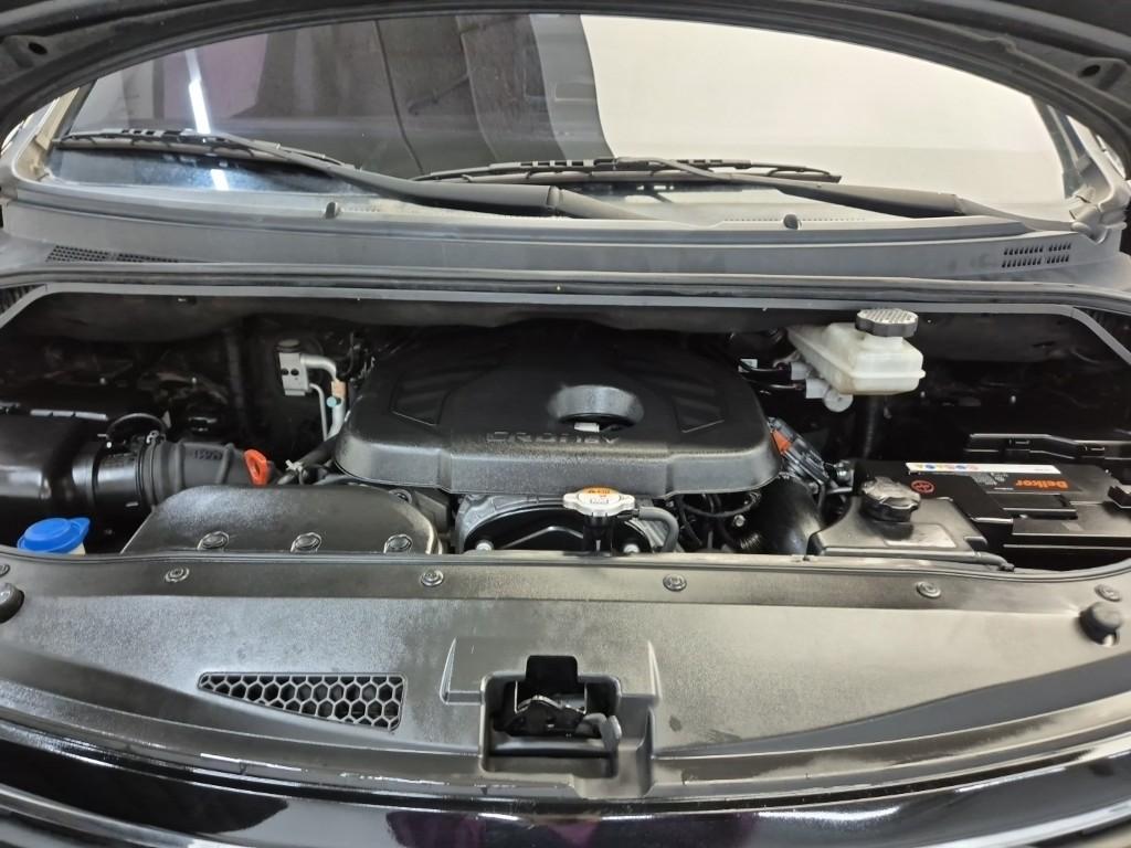 2017 HYUNDAI GRAND STAREX 