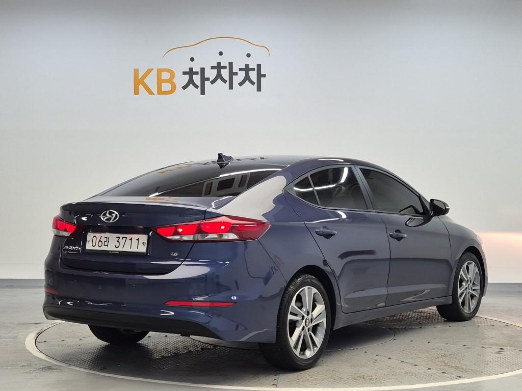 2018 HYUNDAI AVANTE AD 