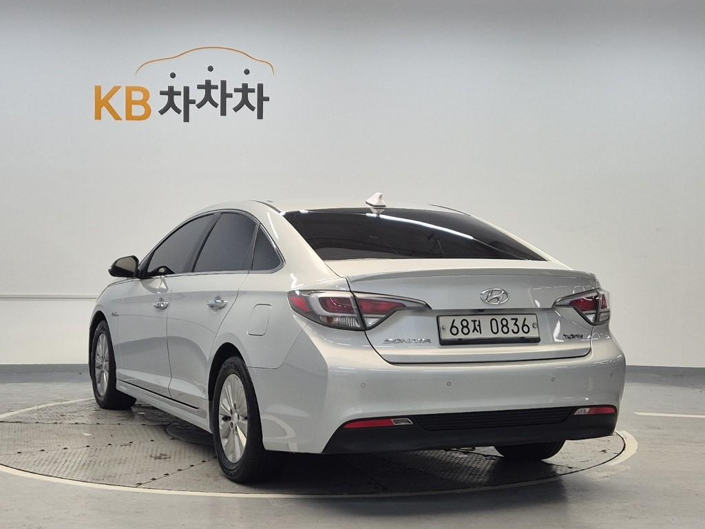 2017 HYUNDAI LF SONATA HYBRID 