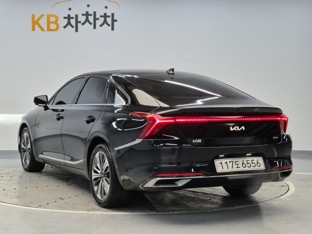 2022 KIA K8 