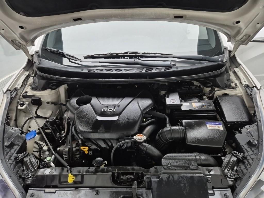 2012 HYUNDAI AVANTE MD 