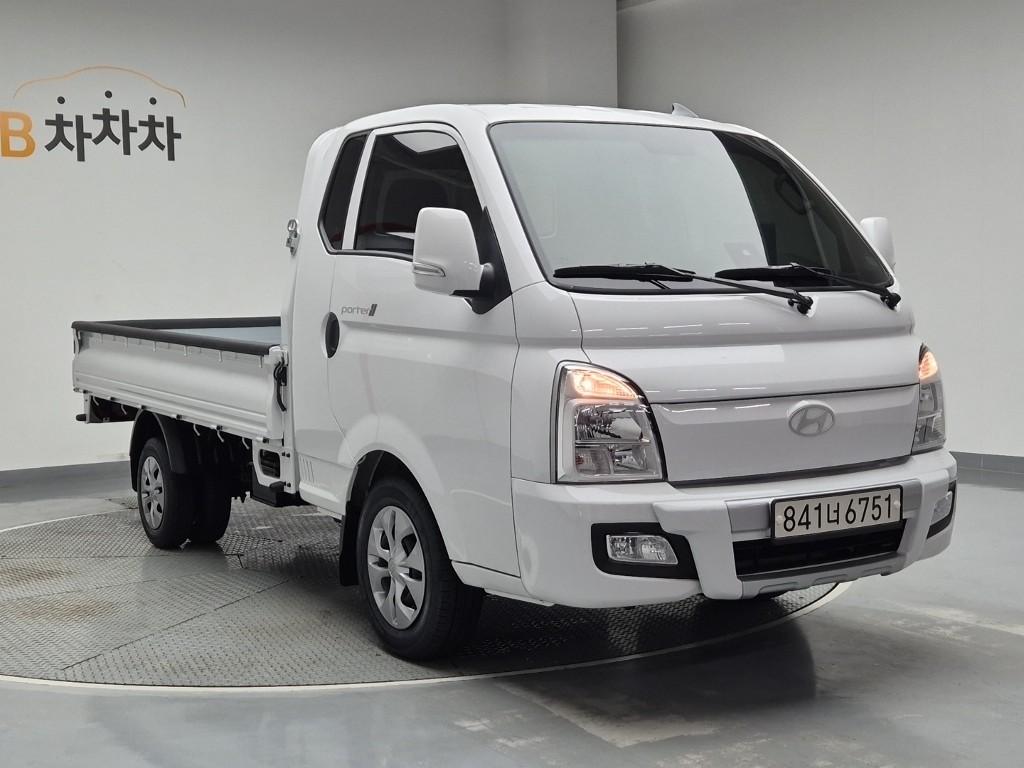 2025 HYUNDAI PORTER II 