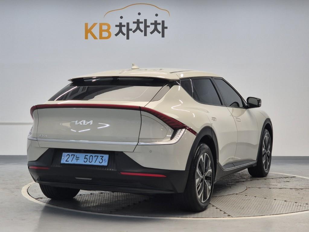 2022 KIA EV6 