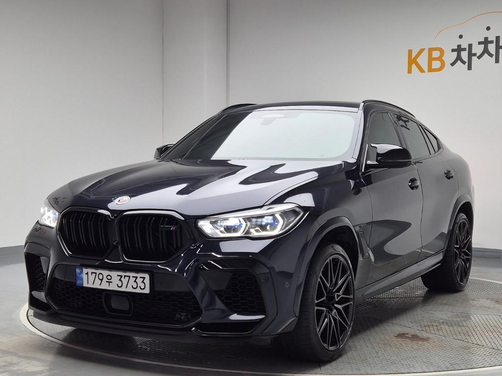 2022 BMW X6M 