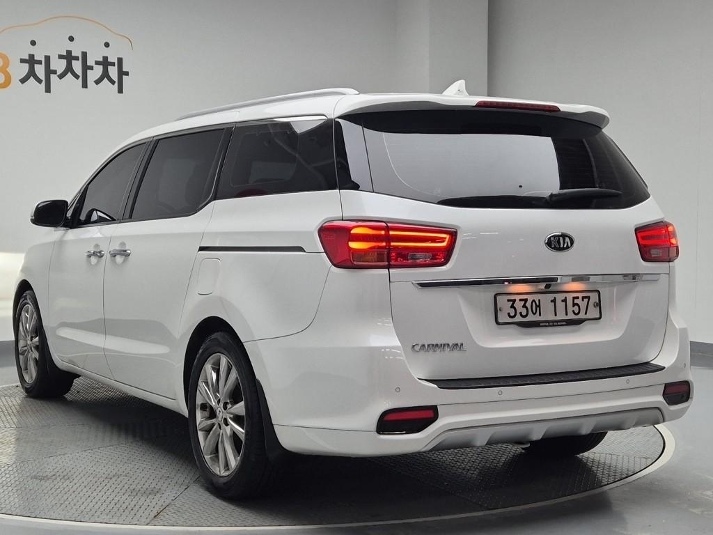 2019 KIA THE NEW CARNIVAL 