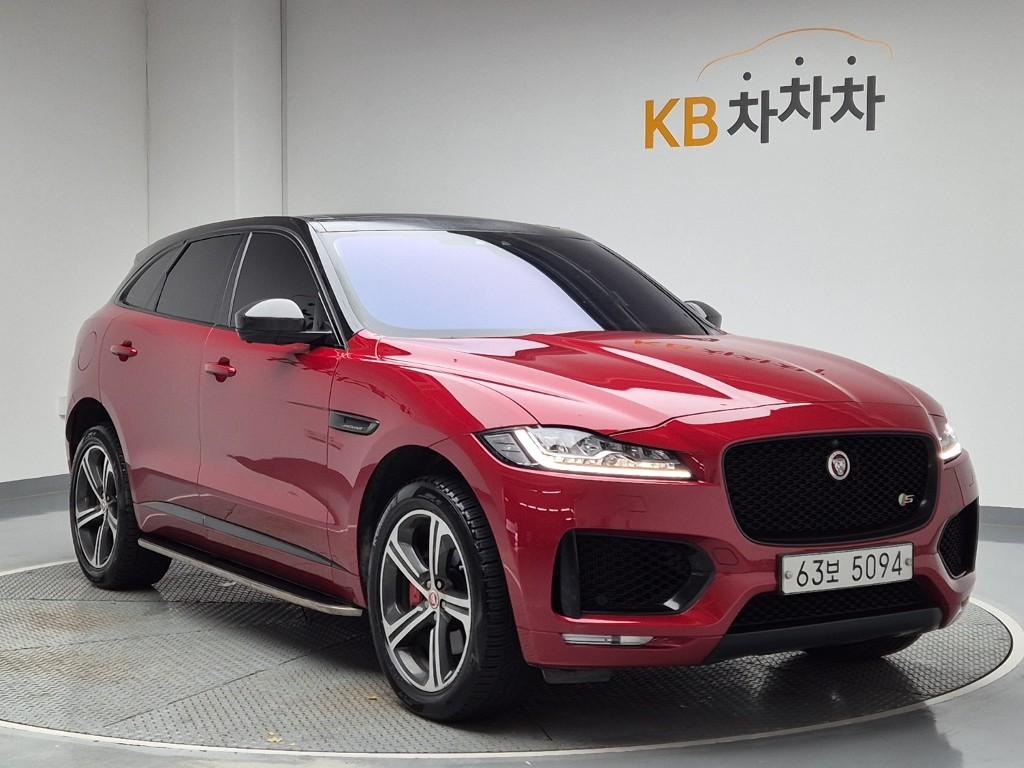 2017 JAGUAR F-PACE 
