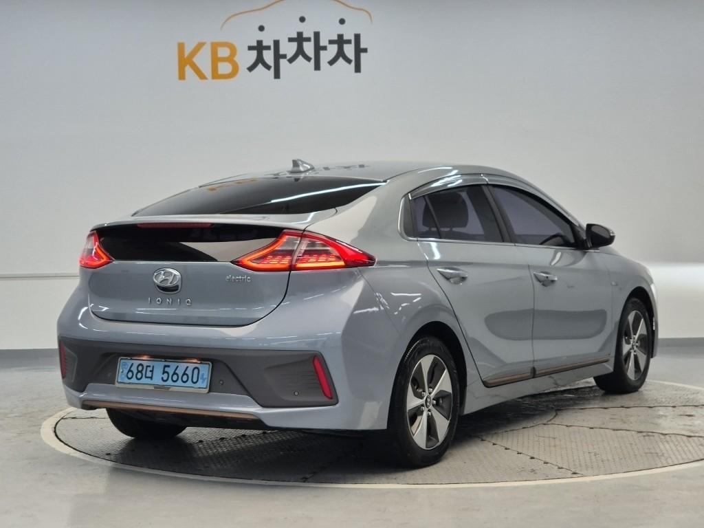 2018 HYUNDAI IONIQ Electric 