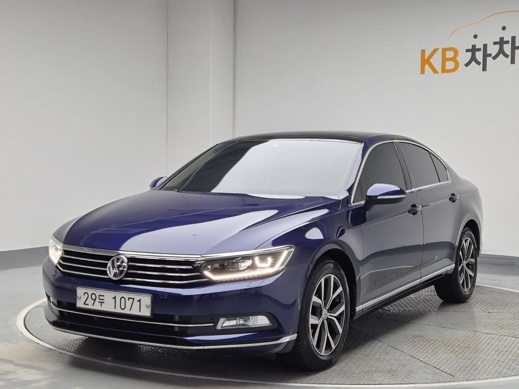 2018 VOLKSWAGEN PASSAT GT (8Gen) 