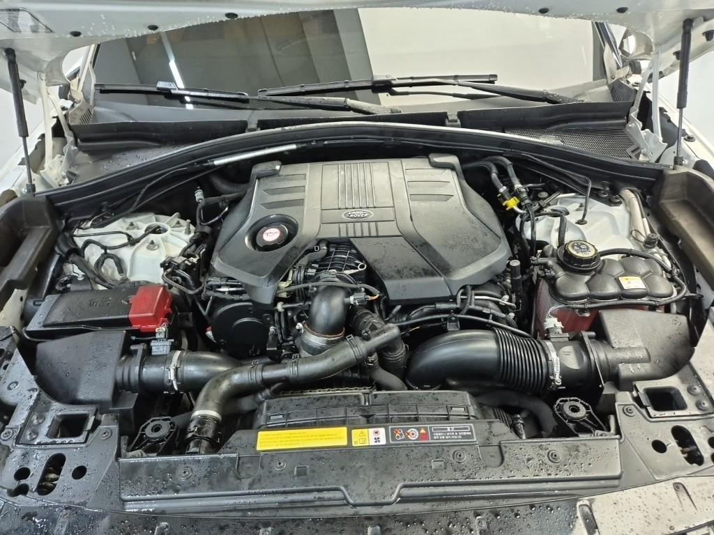 2018 LAND ROVER RANGE ROVER VELLA 