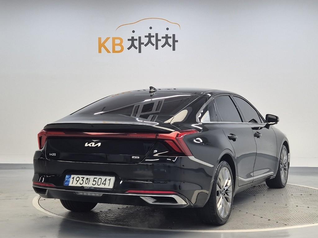 2022 KIA K8 