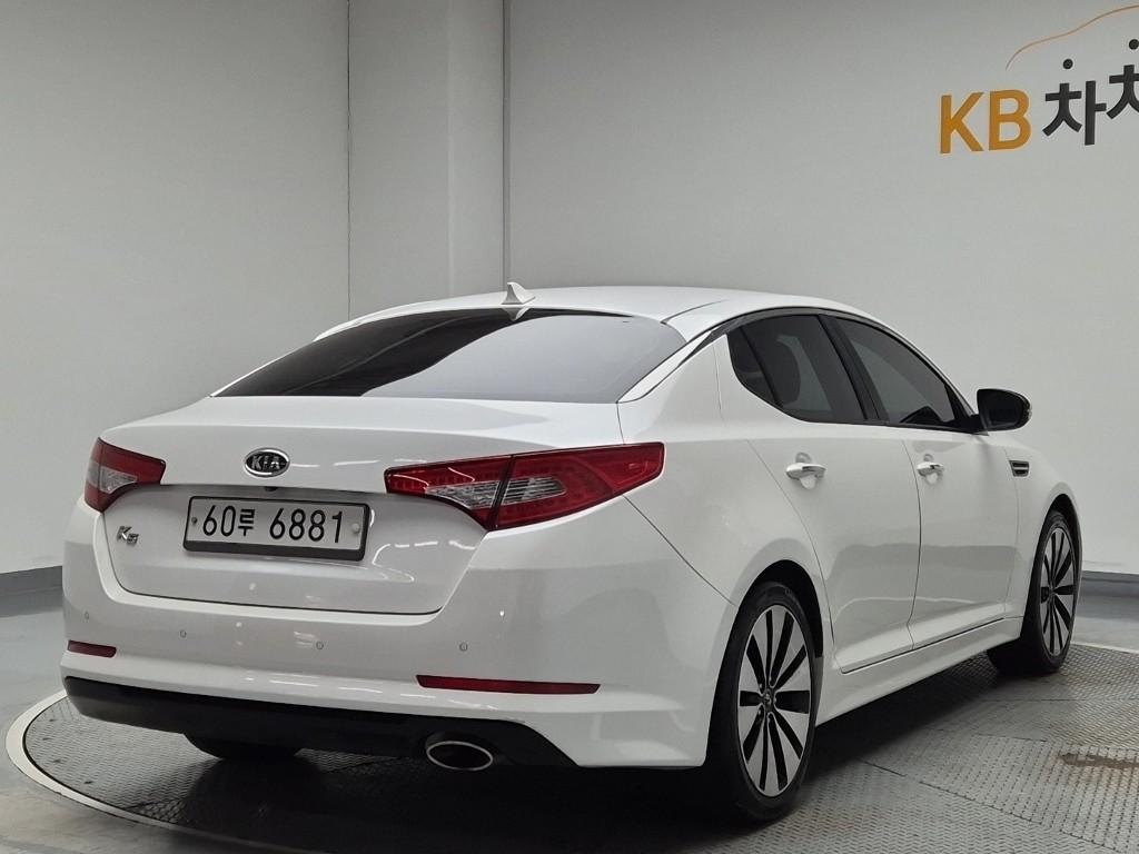 2011 KIA K5 