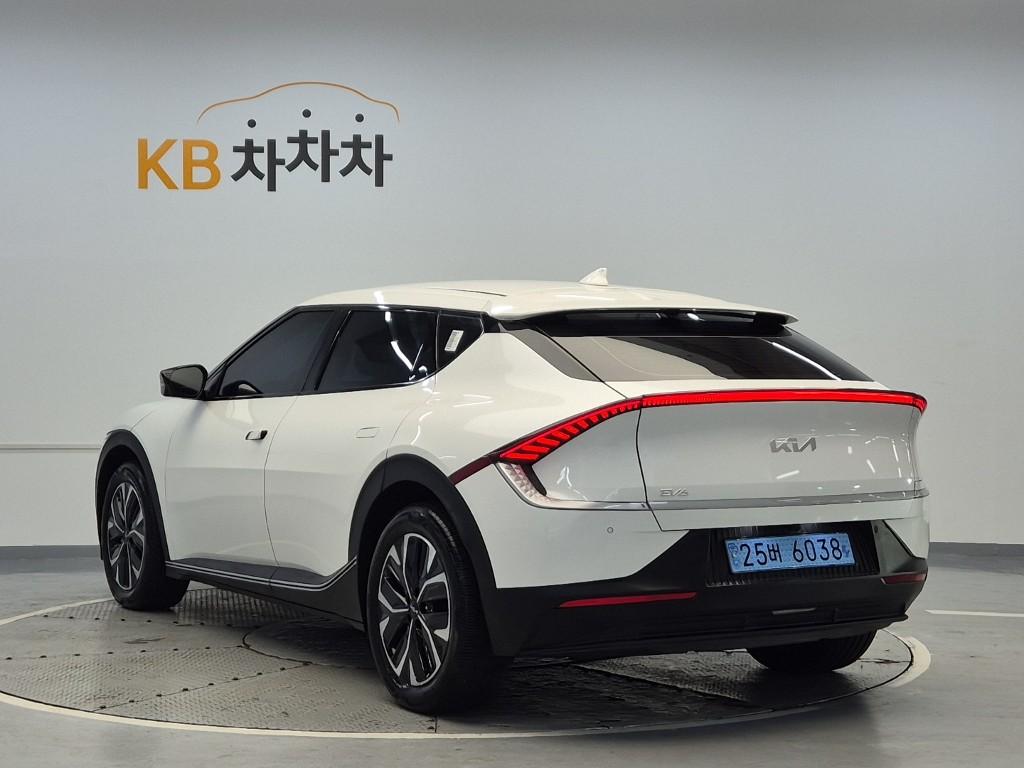 2022 KIA EV6 