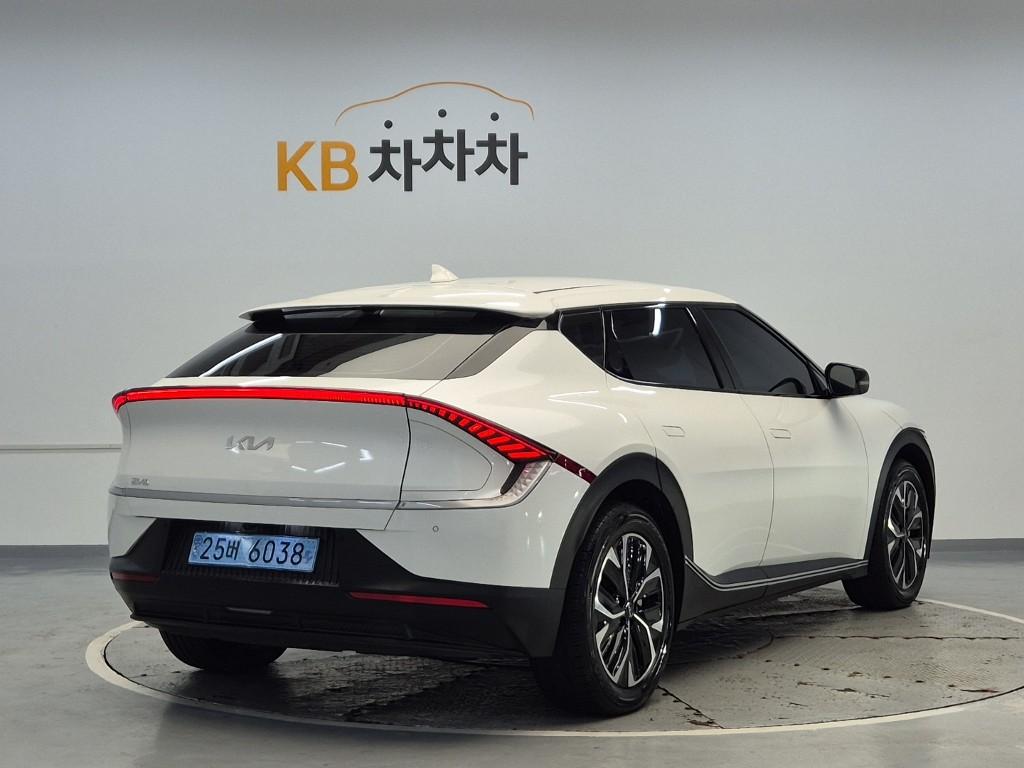 2022 KIA EV6 