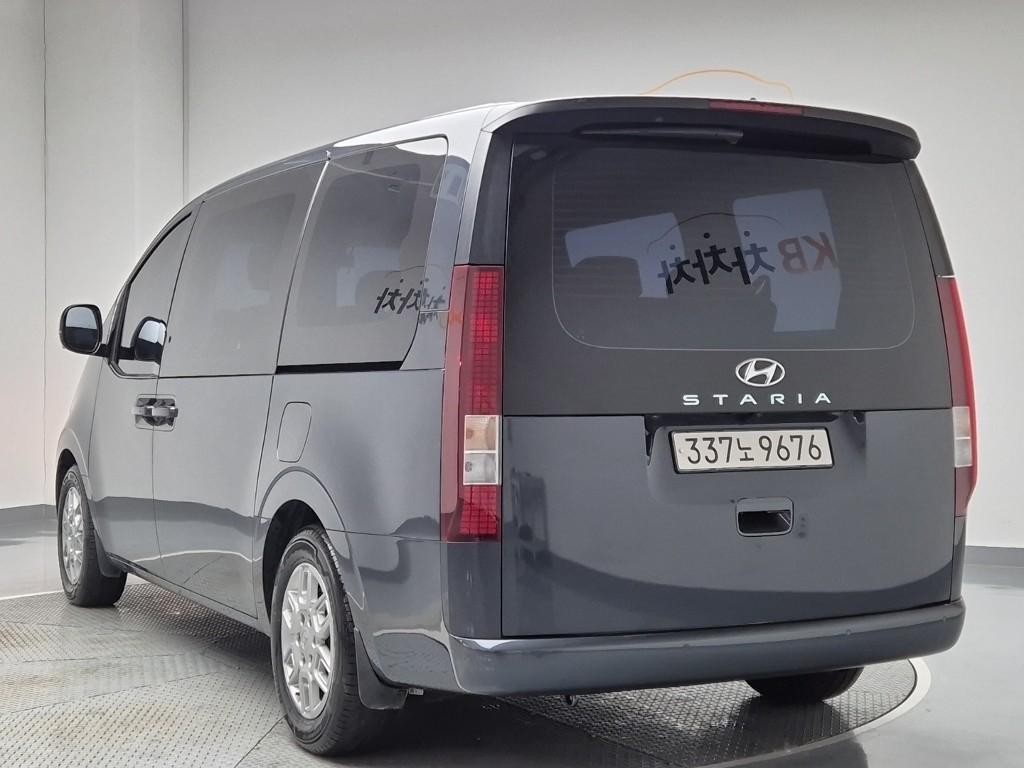 2023 HYUNDAI STARIA 